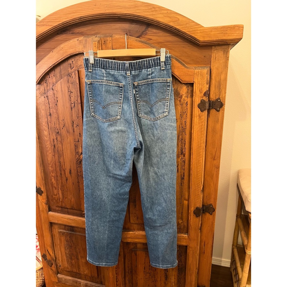 Vintage White Tab Levi’s Elastic Waist Jeans Made in USA